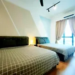 Beside Paradigm Mall Shop & Gathering 4Br