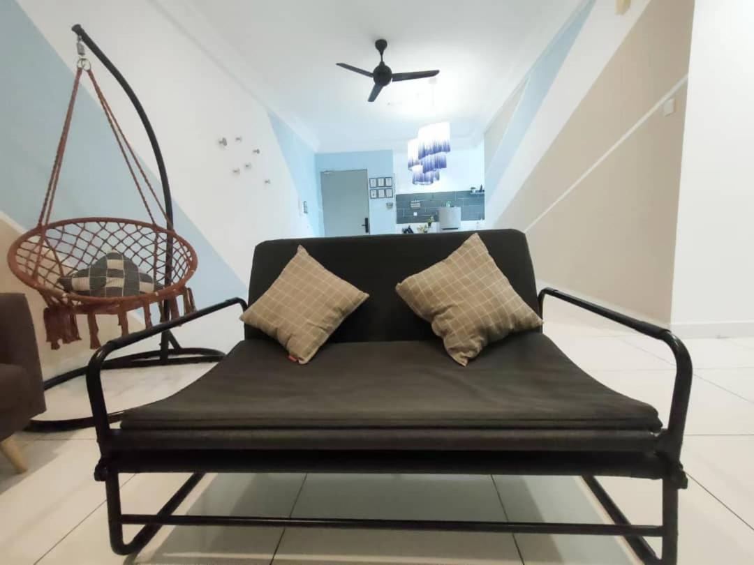 Apartment Beside Paradigm Mall Shop & Gathering 4br Johor Bahru