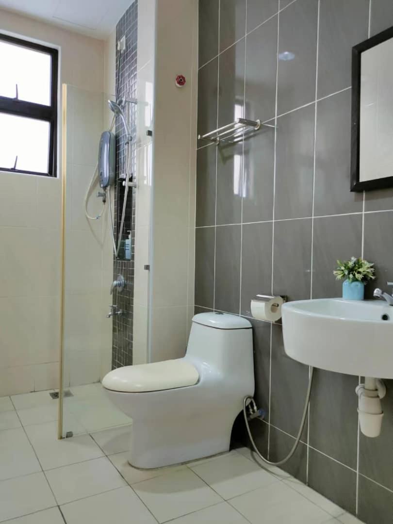 Beside Paradigm Mall Shop & Gathering 4br Apartment *