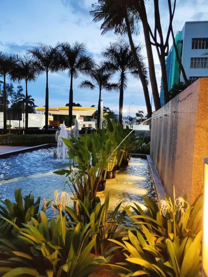 Apartment Beside Paradigm Mall Shop & Gathering 4br